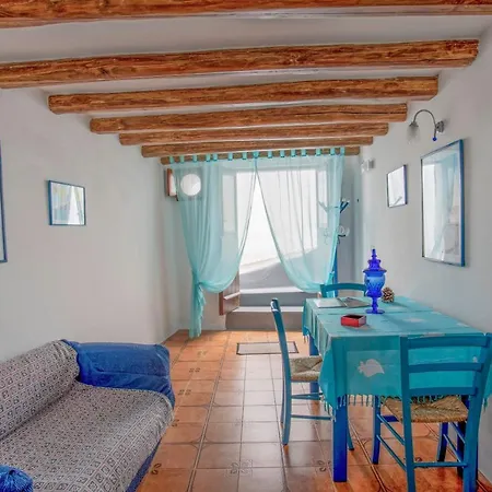Apartament Strombolicchio