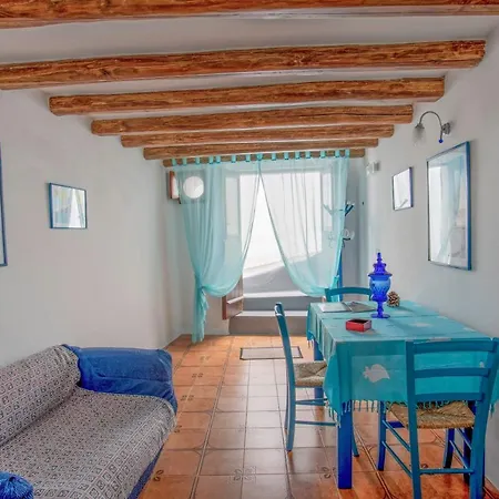 アパート Strombolicchio