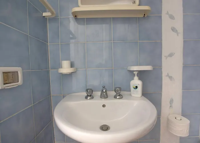 Strombolicchio Apartment *