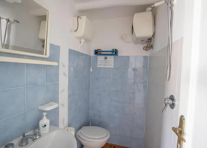 Strombolicchio Apartment